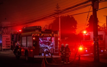 Firefighters mobilise to tackle the firestorm that hit Viña del Mar in Valparaíso